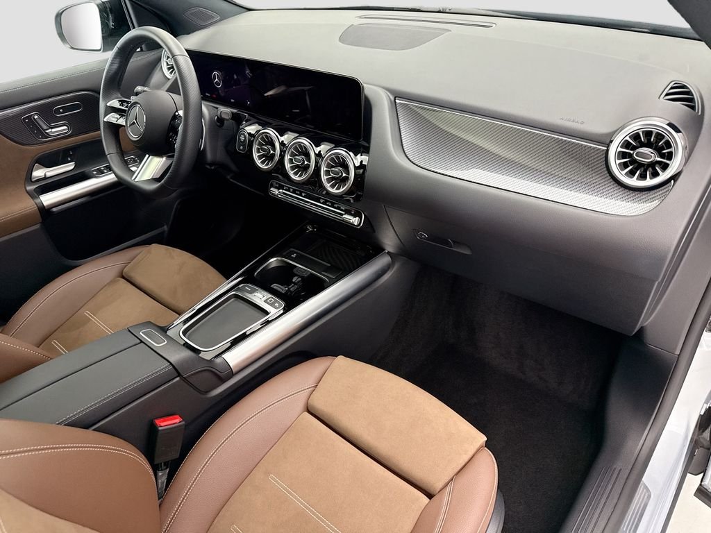 Certified Used 2025 Cirrus Silver Metallic Mercedes-Benz GLA 250 image 16