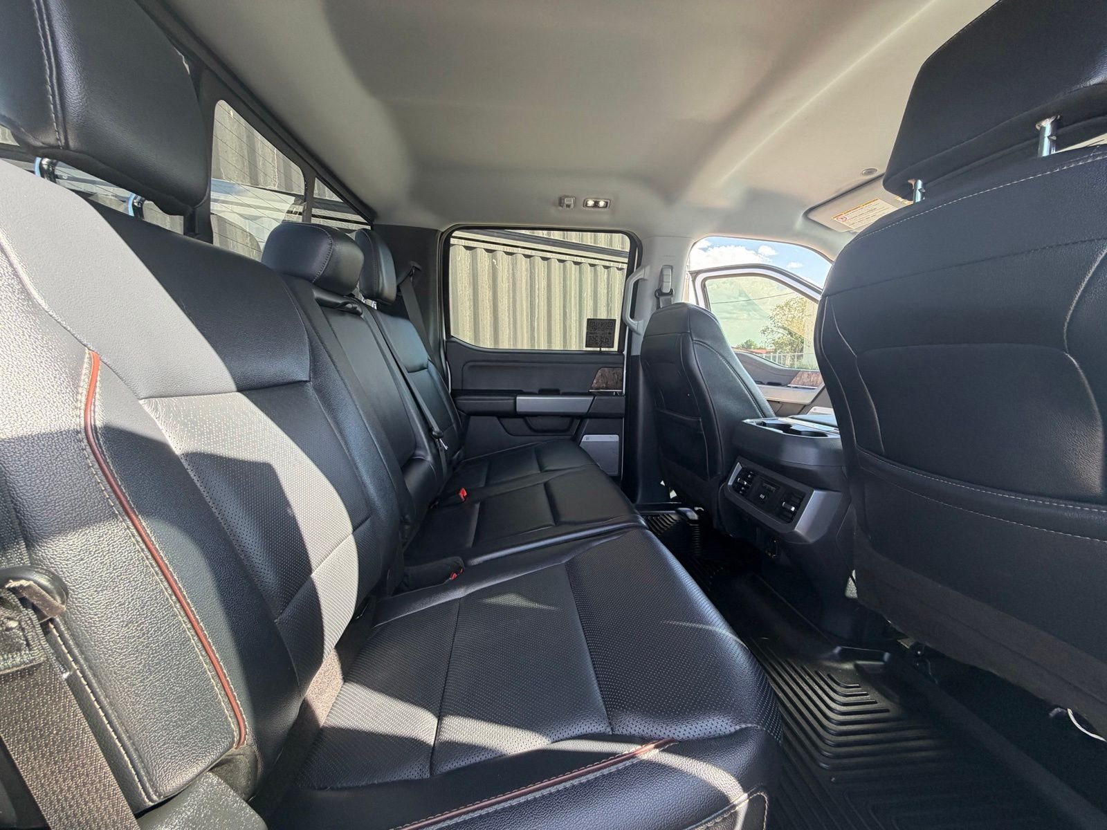 2023 Ford F-350 Super Duty Lariat - Photo 31