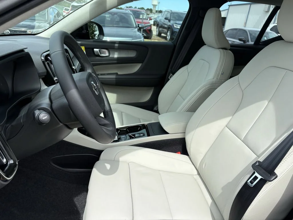 New 2026 Vapour Grey Volvo Plus image 13
