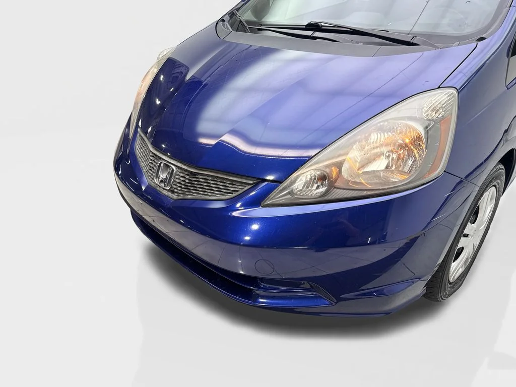Used 2011  Honda Base image 16