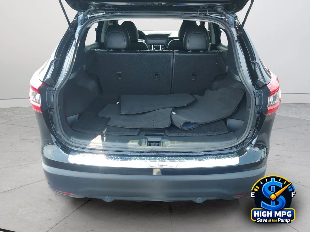 Used 2022 Black Nissan SV image 30