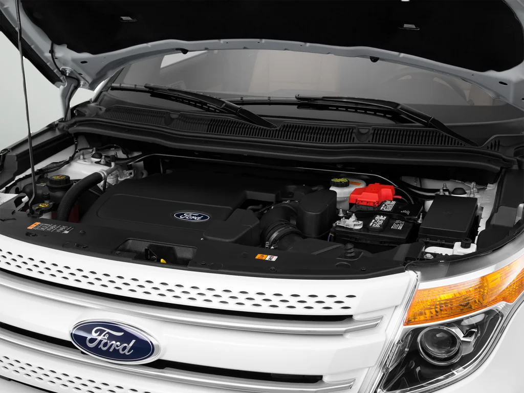Used 2015 White Ford Limited image 15