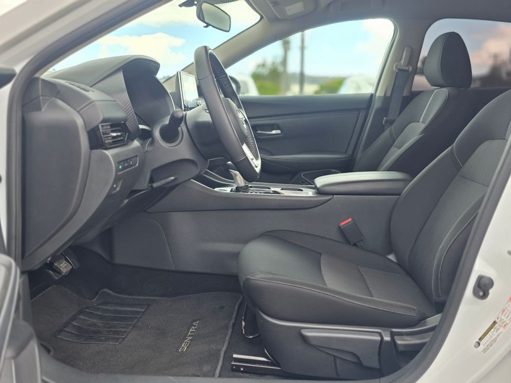 2025 Nissan Sentra SV - Photo 12