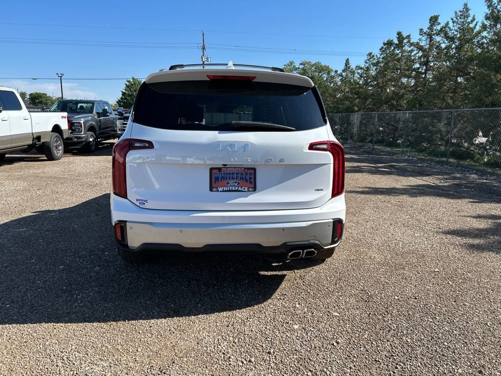 Used 2024 White Pearl Kia S image 5
