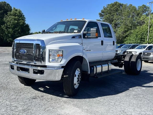 New 2027 White Ford Base image 5