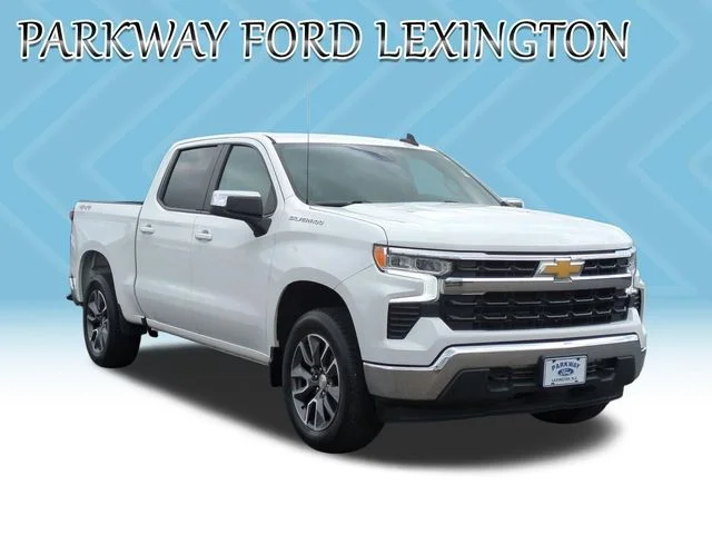Used 2022 White Chevrolet LT image 3