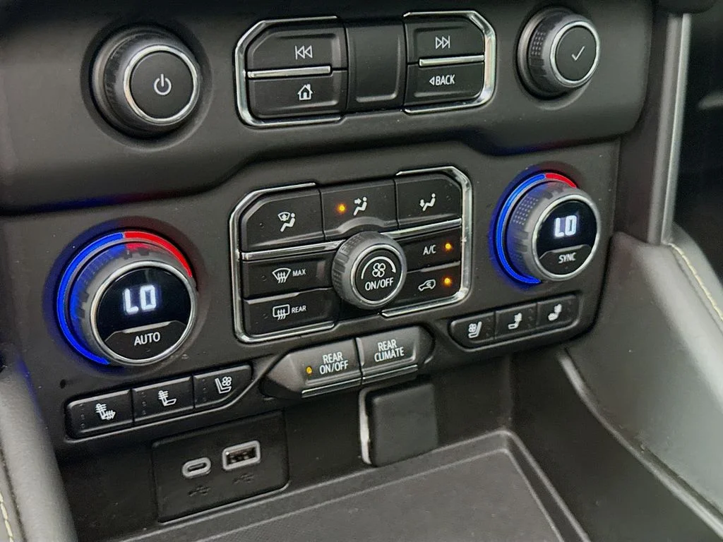 Used 2023 Gray Chevrolet Premier image 17