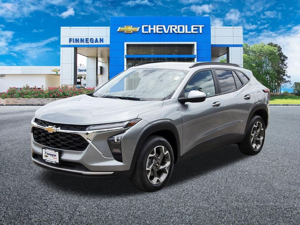 Used 2025 Gray Chevrolet LT image 3