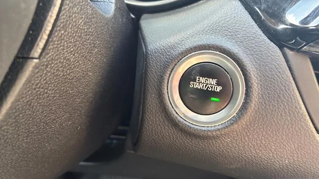 Used 2017 White Buick Essence image 29