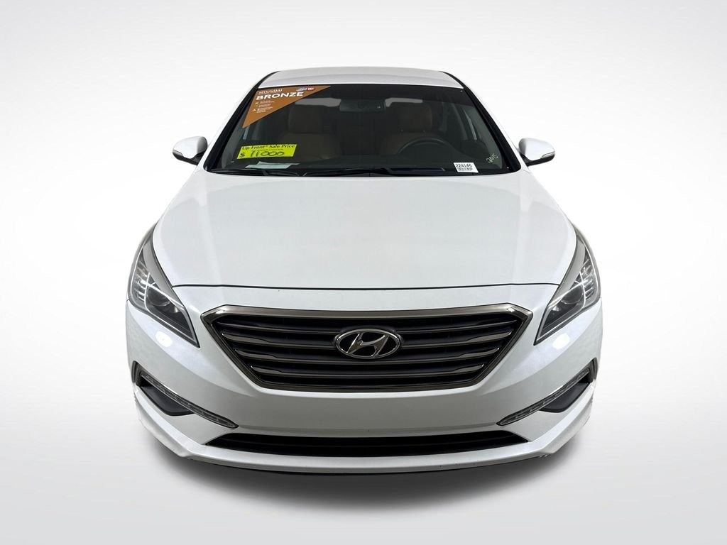 Used 2015 White Hyundai Limited image 8