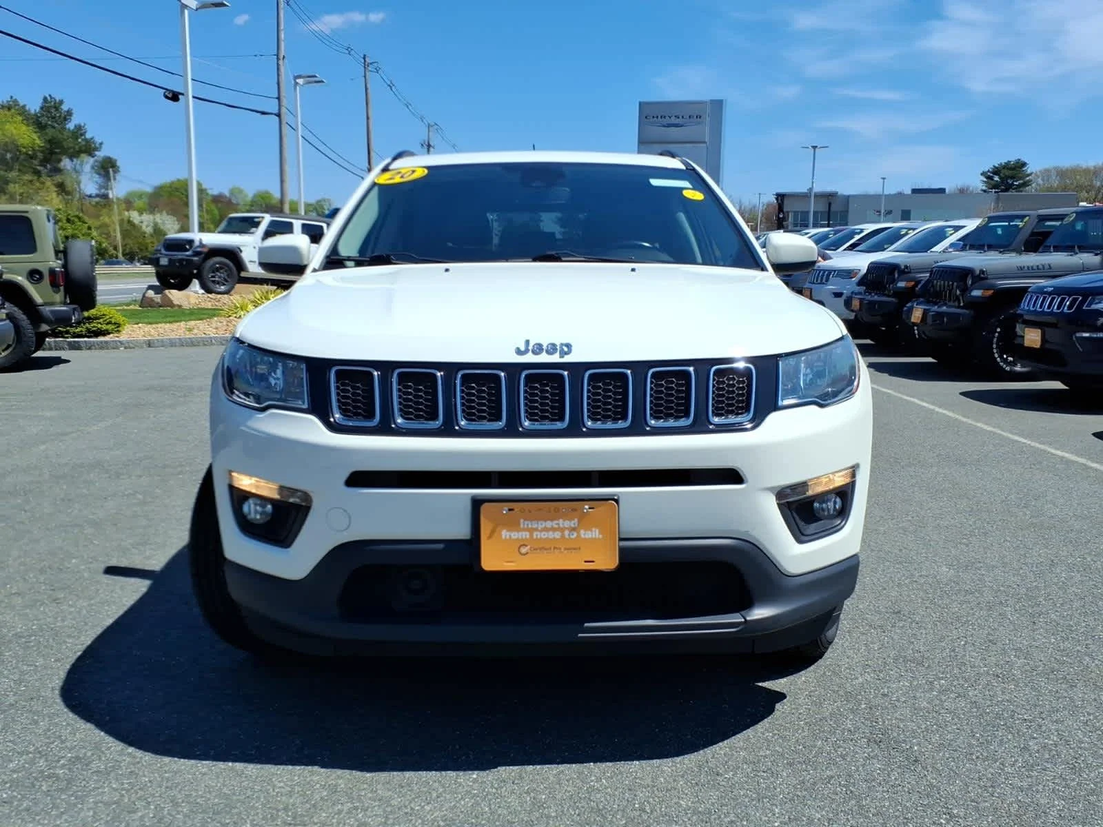 Certified Used 2020 White Clearcoat Jeep Latitude w/Sun/Safety Pkg image 3