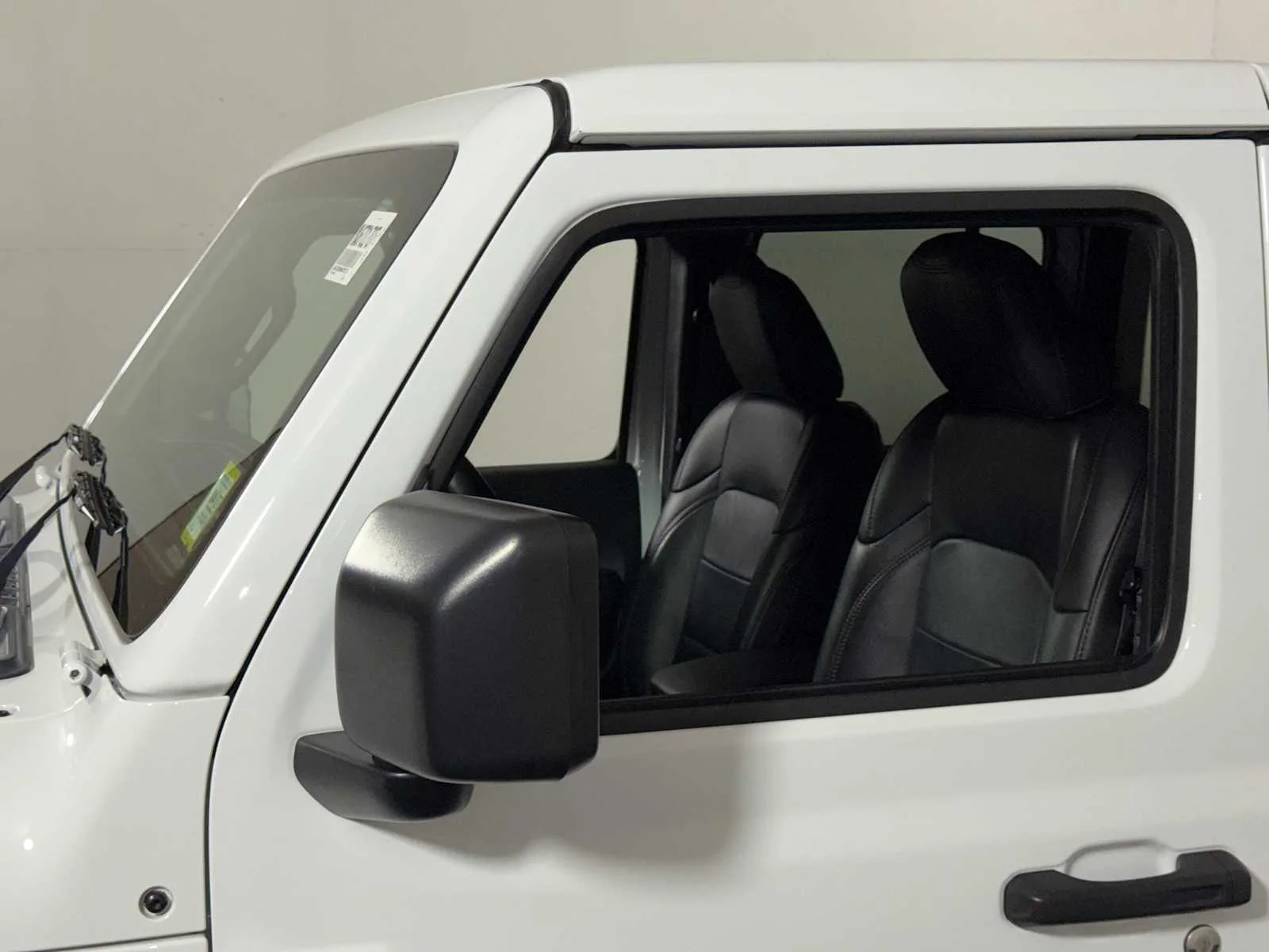 Used 2021 Bright White Clearcoat Jeep Unlimited Sahara Altitude image 28