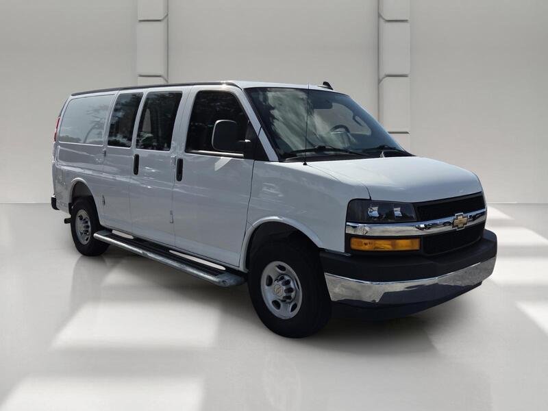 Used 2025 Summit White CHEVROLET RWD 2500 135" image 7
