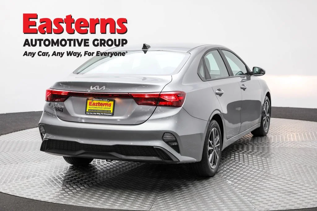 Used 2024 Gray Kia LXS image 5