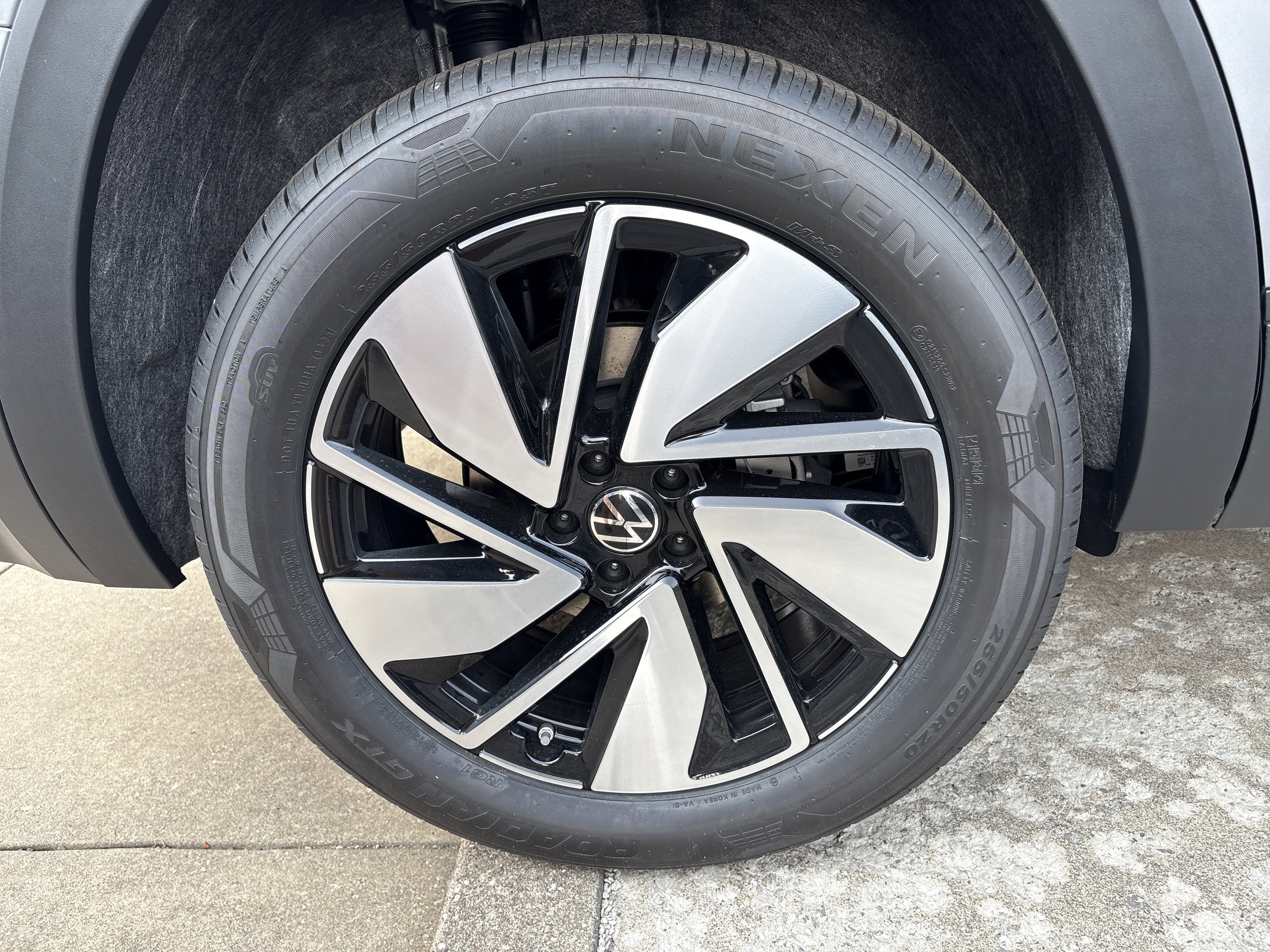 2026 Volkswagen Atlas SE w/Tech - Photo 8