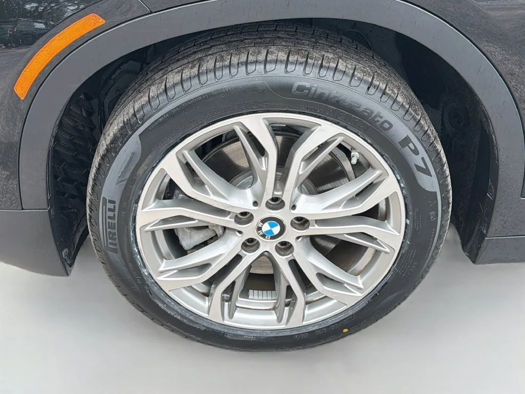 Used 2019 Black BMW sDrive28i image 42