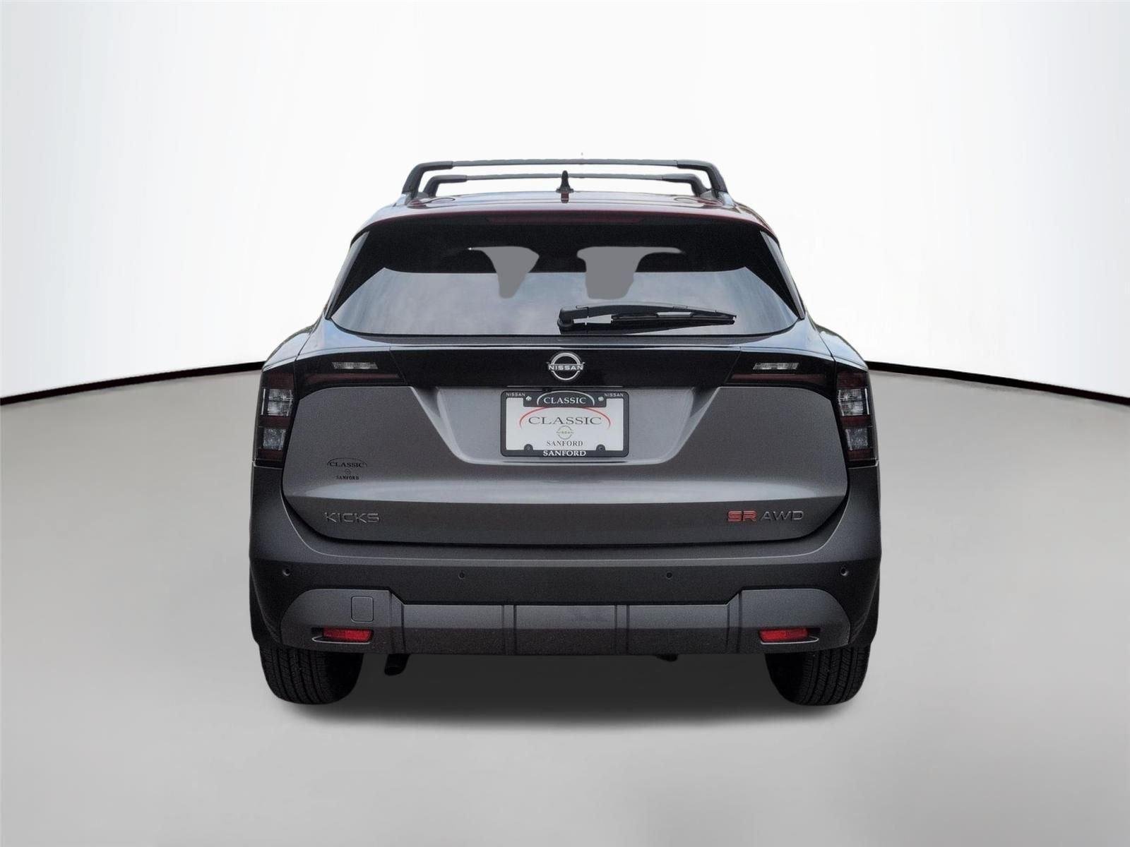 New 2026 Gun Metallic / Scarlet Ember Tintcoat Two-tone Nissan SR image 3