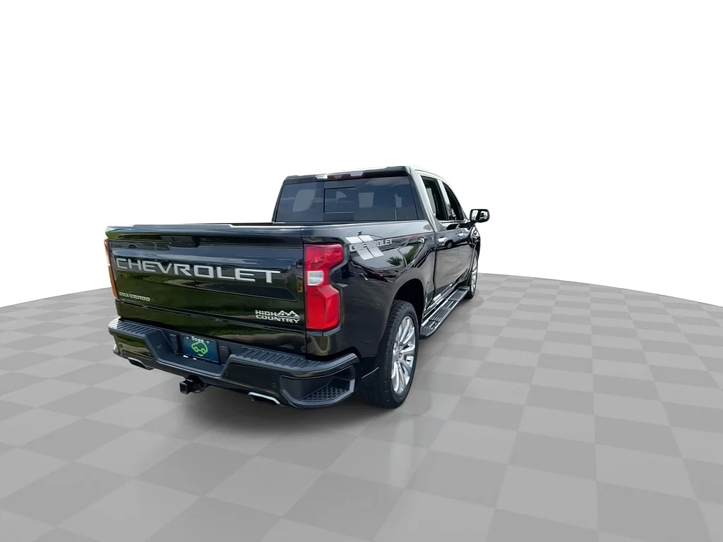 Used 2021 Black Chevrolet High Country image 9