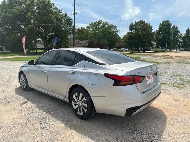 Used 2020 Silver Nissan 2.5 S image 9