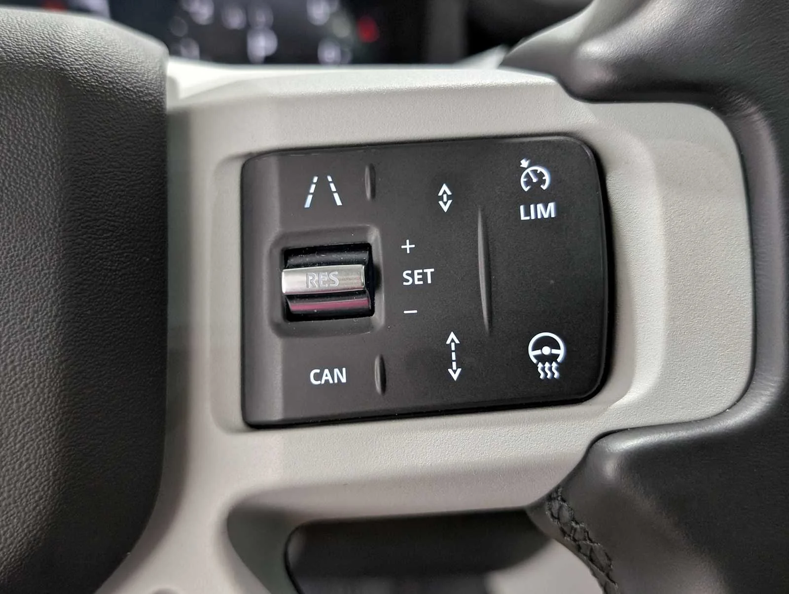 Used 2024 Pearl White satin exterior wrap Land Rover S image 35