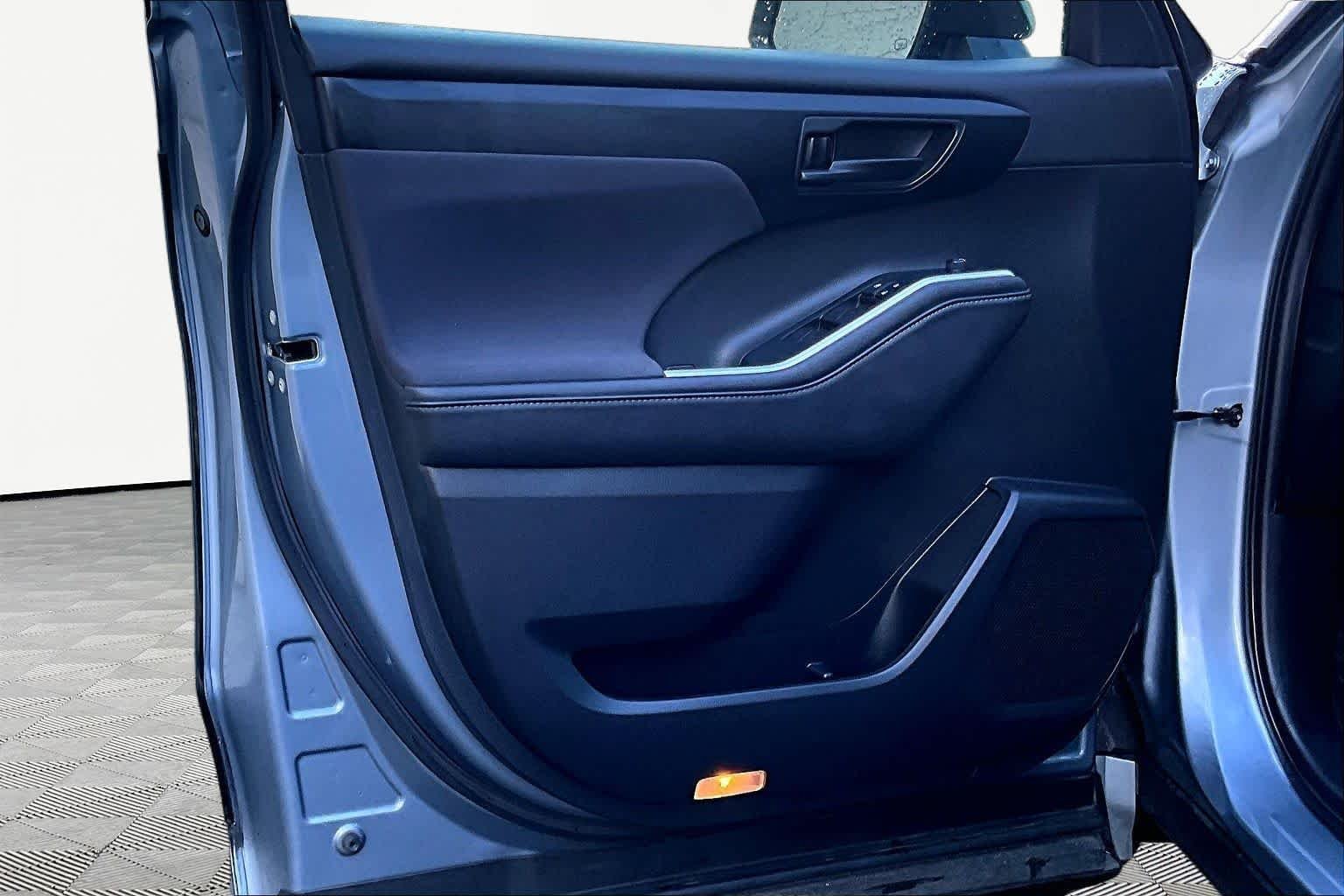 Used 2020 Moon Dust Toyota Hybrid LE image 22