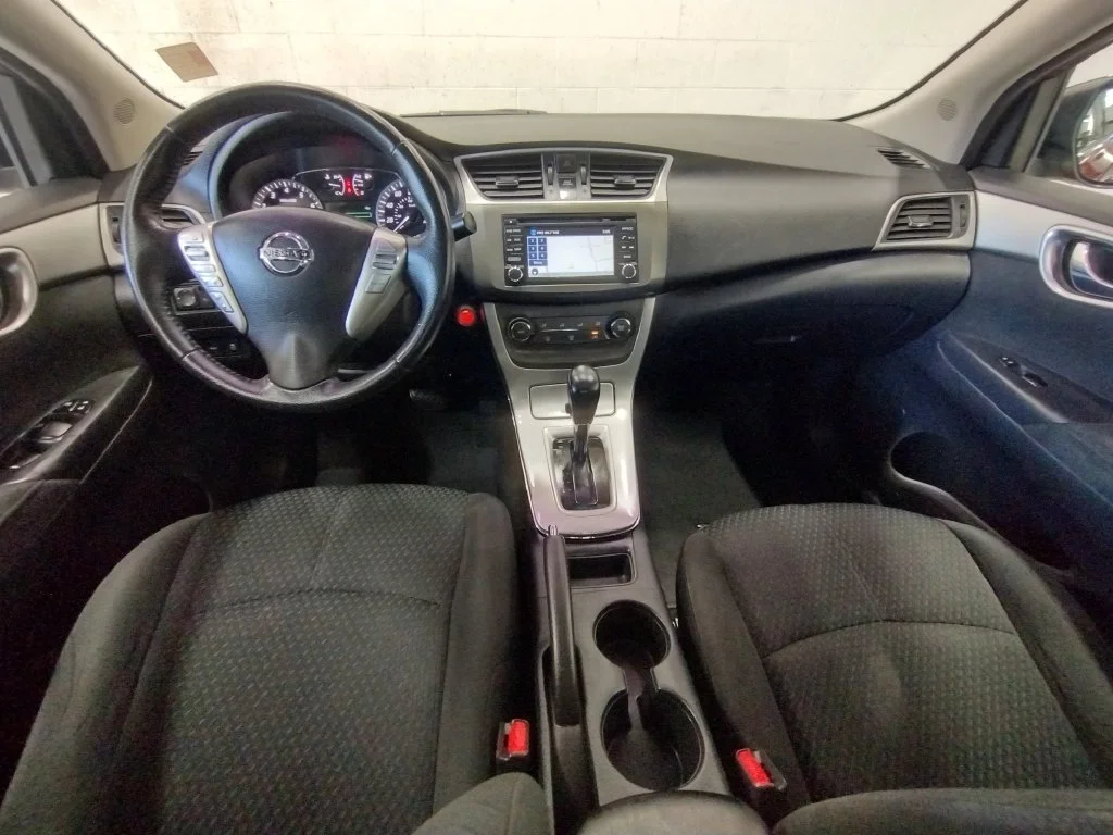 Used 2014 Red Nissan SR image 37