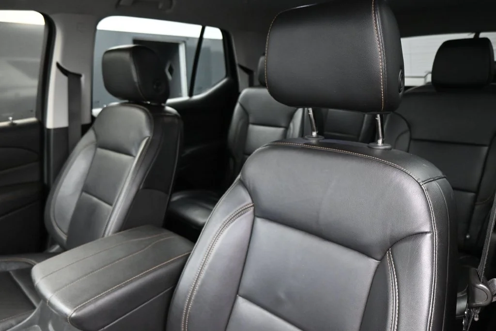 Used 2019 Silver Chevrolet 3LT image 12