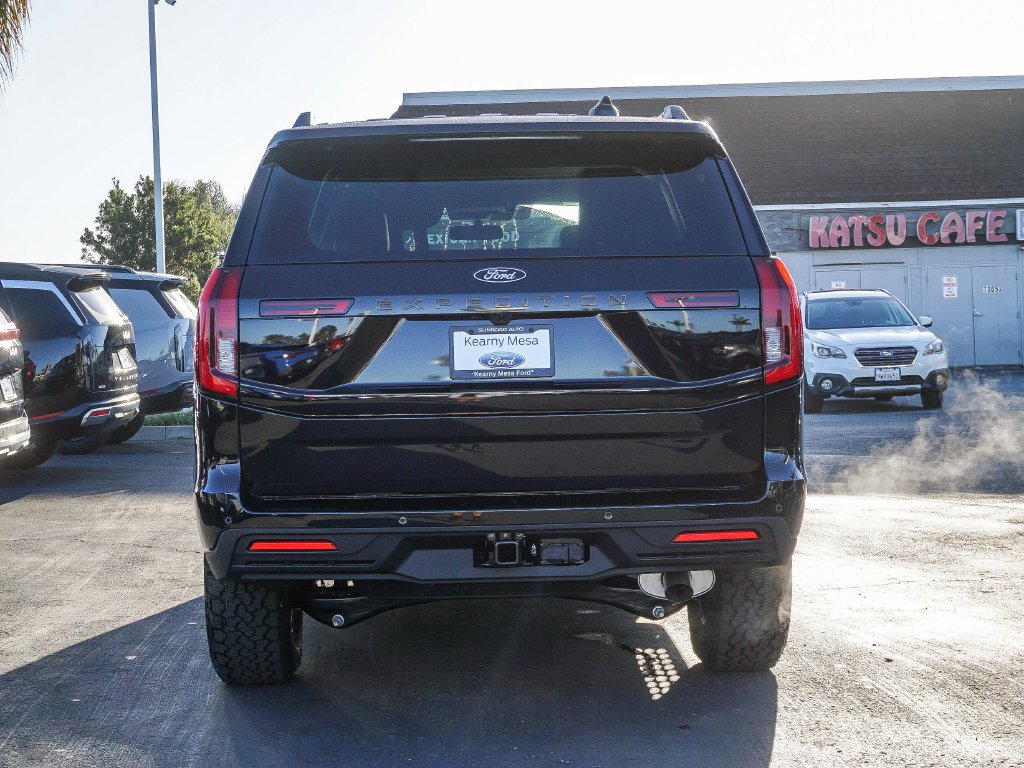 New 2026 Agate Black Metallic Ford Tremor image 5