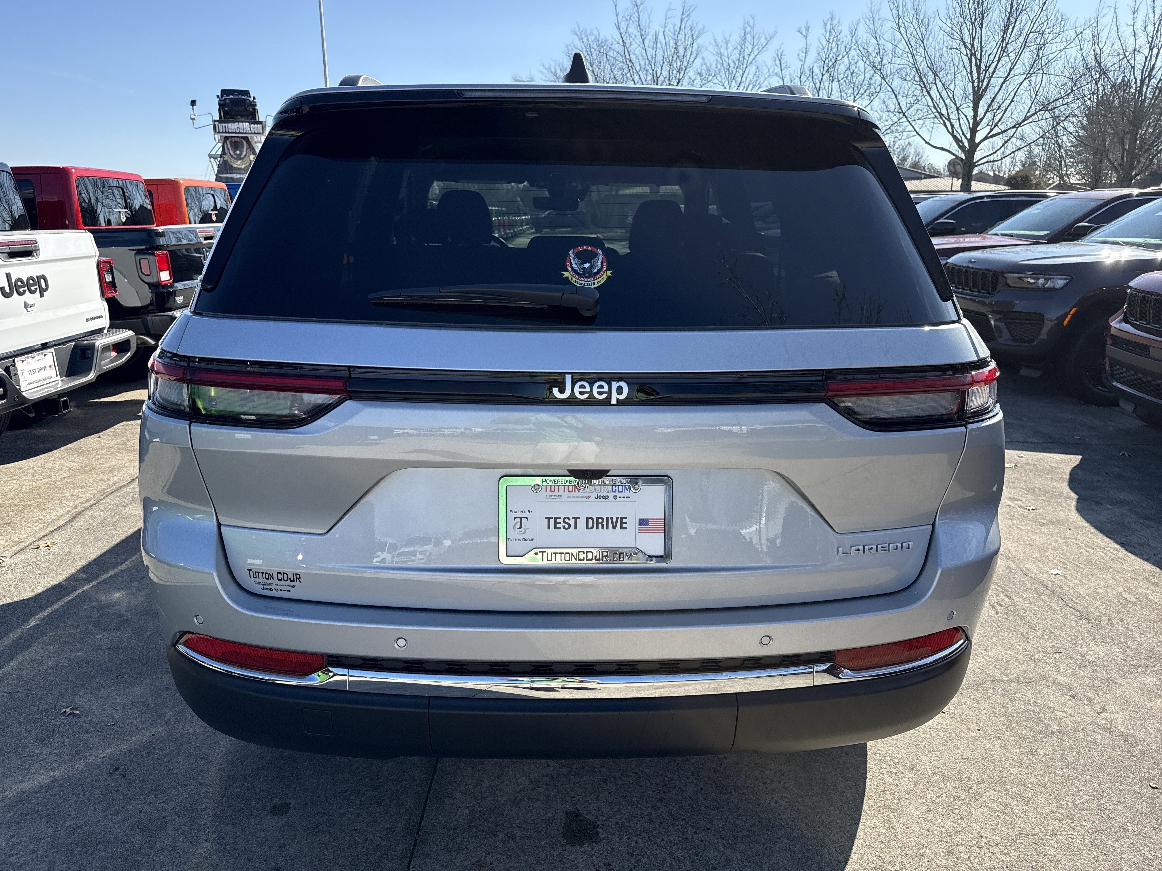 New 2025 Silver Zynith Jeep Laredo image 6