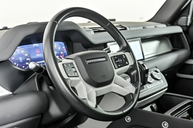 Used 2022 Santorini Black Metallic Land Rover 110 SE image 19