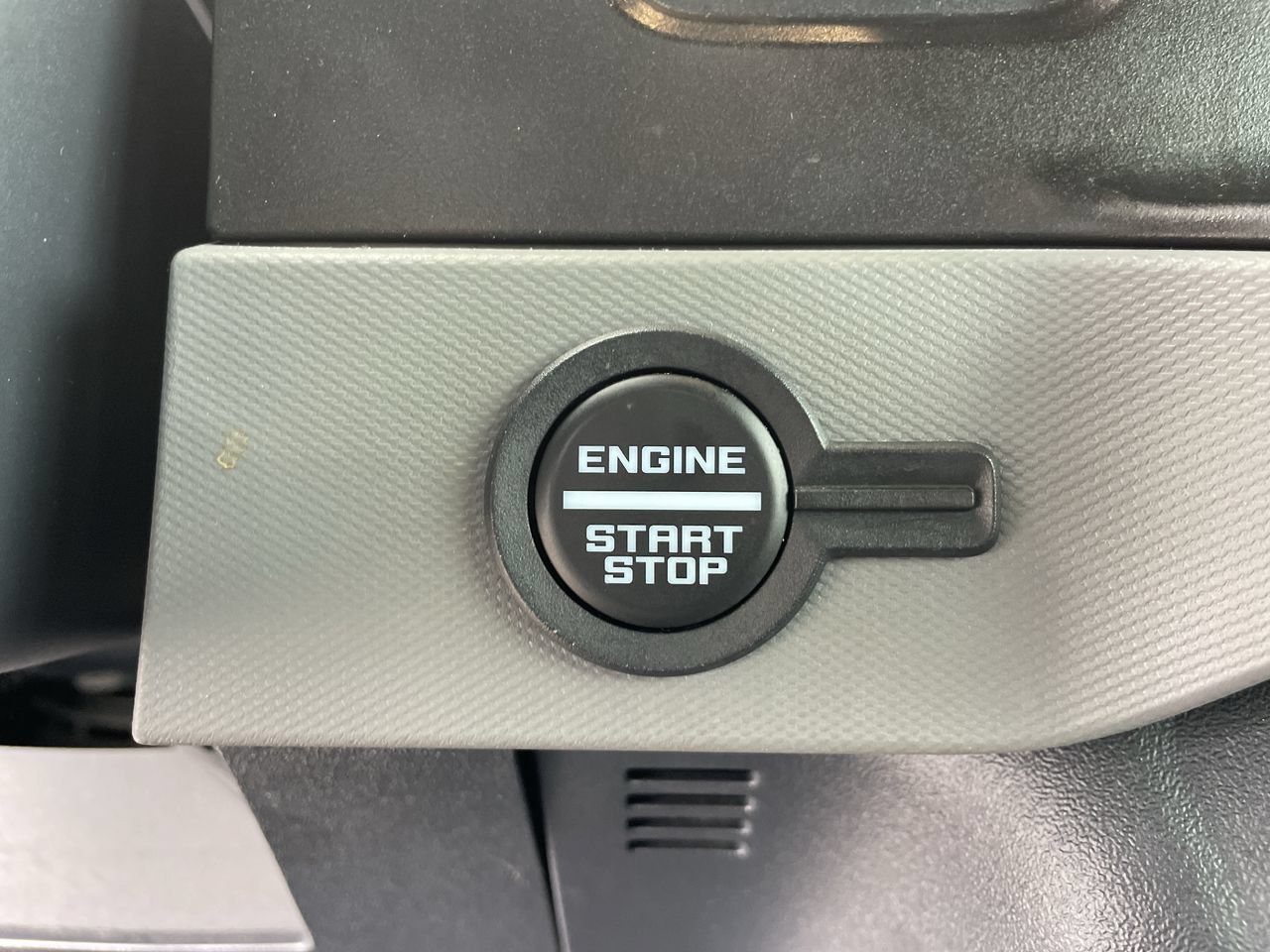 Used 2022 Cactus Ford Base image 28