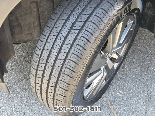 Used 2024 Gray Nissan SV image 20
