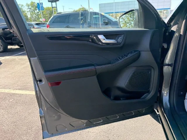 Used 2025 Gray Ford ST-Line image 21