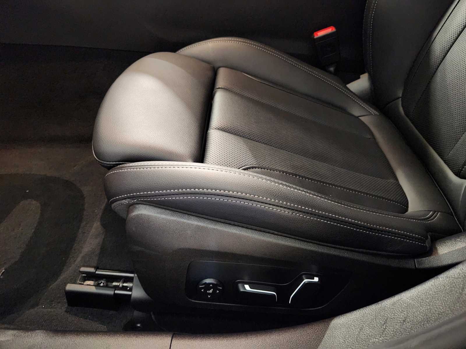 Used 2026 Jet Black BMW 330i NA xDrive image 25