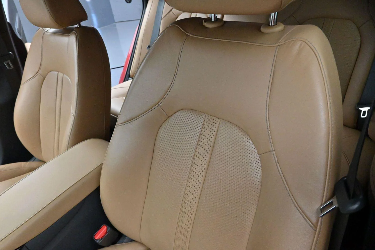 Used 2021 Calypso Red Hyundai Limited image 15