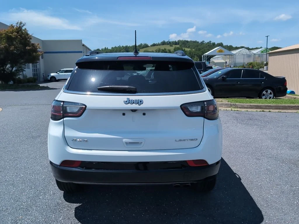 Certified Used 2022 White Jeep Limited image 6
