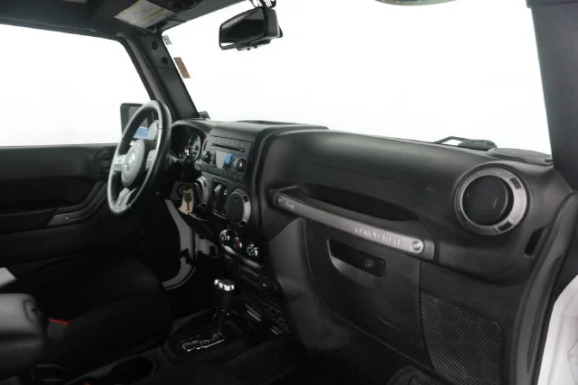 Used 2015 Bright White Clearcoat Jeep Sport image 23