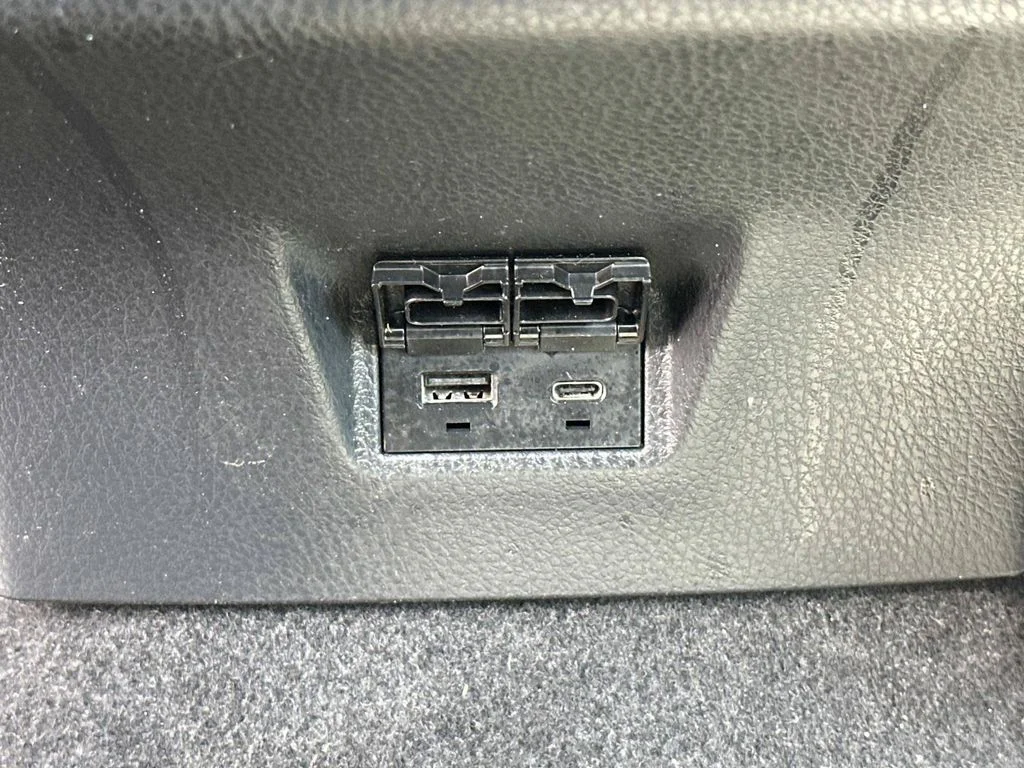 Certified Used 2025  Toyota SE image 17