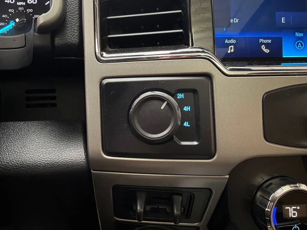 Used 2022 Oxford White Ford LARIAT image 32