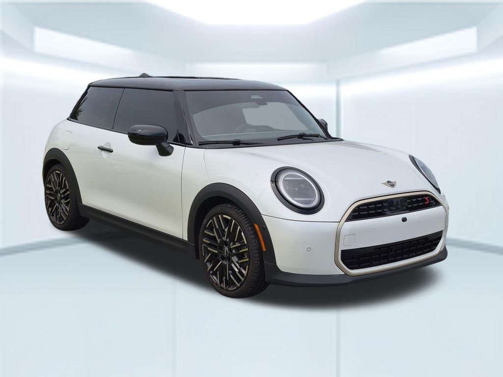 Used 2025 White MINI Iconic image 3