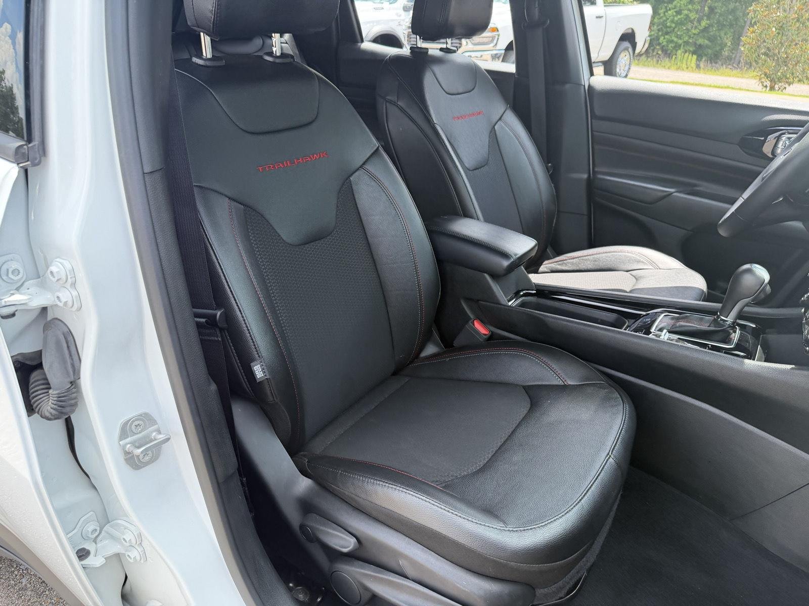 Used 2025 Bright White Clearcoat Jeep Trailhawk image 20