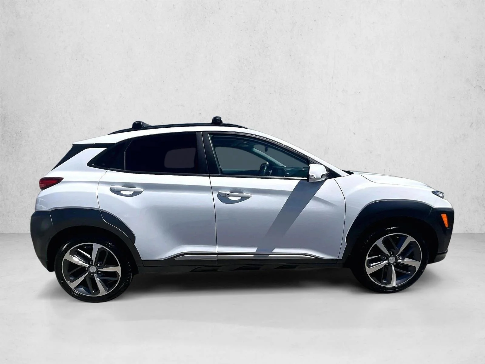 Used 2021 Chalk White Hyundai Ultimate image 5