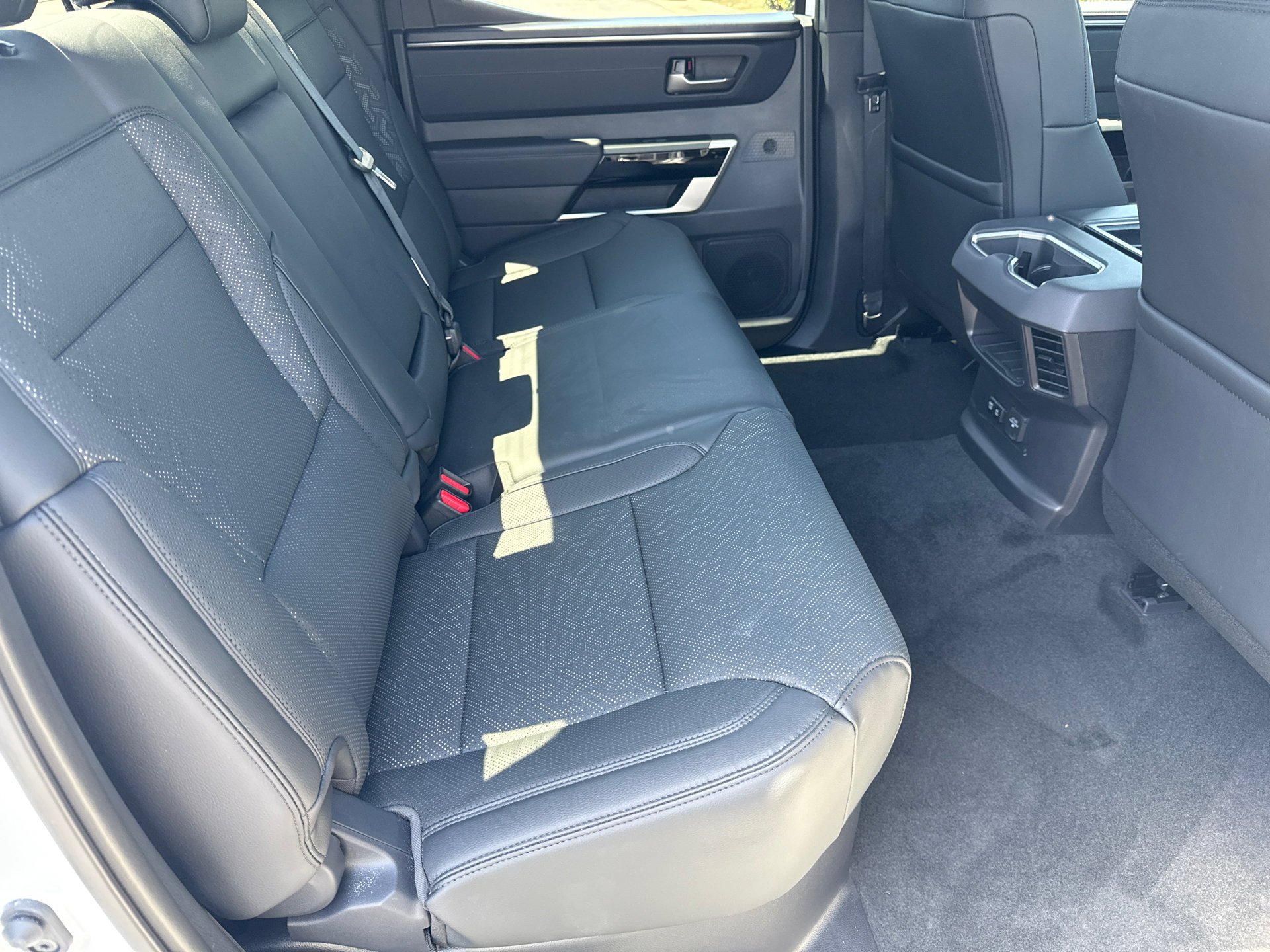 2025 Toyota Tundra Limited - Photo 16