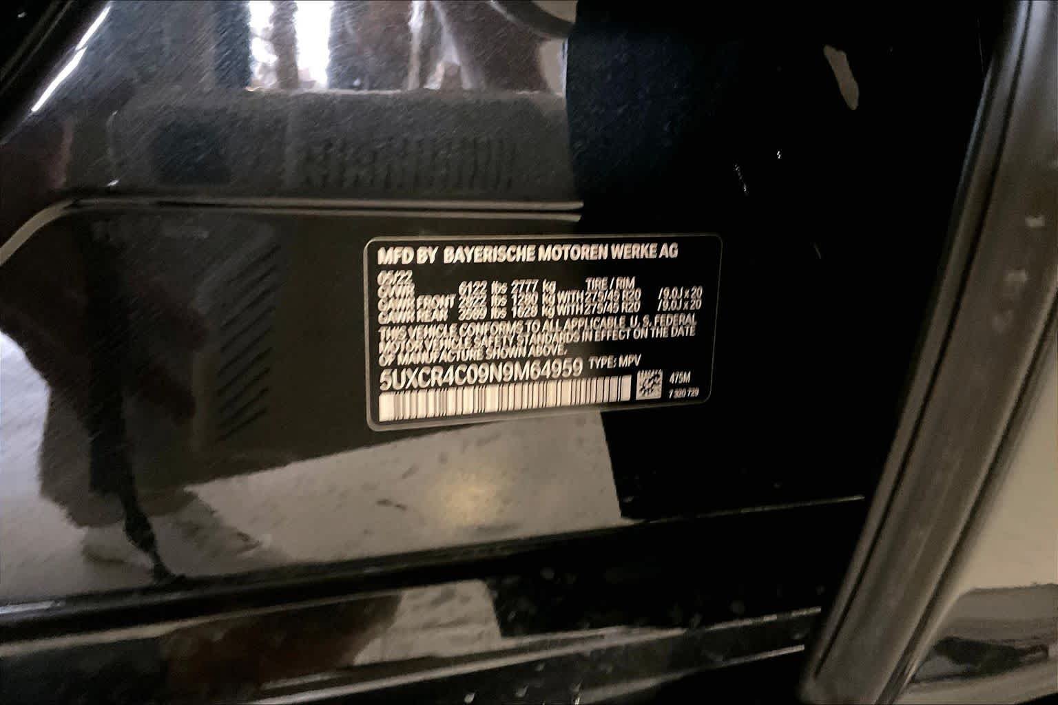 Used 2022 Black Sapphire Metallic BMW sDrive40i image 32