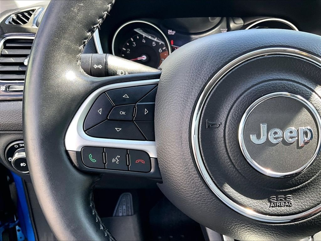 Used 2018 Laser Blue Pearlcoat Jeep Latitude image 23