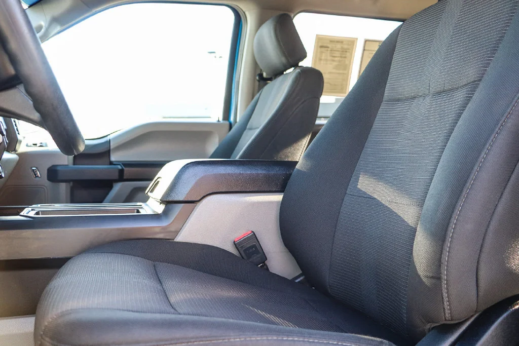Used 2020 Blue Ford XL image 30