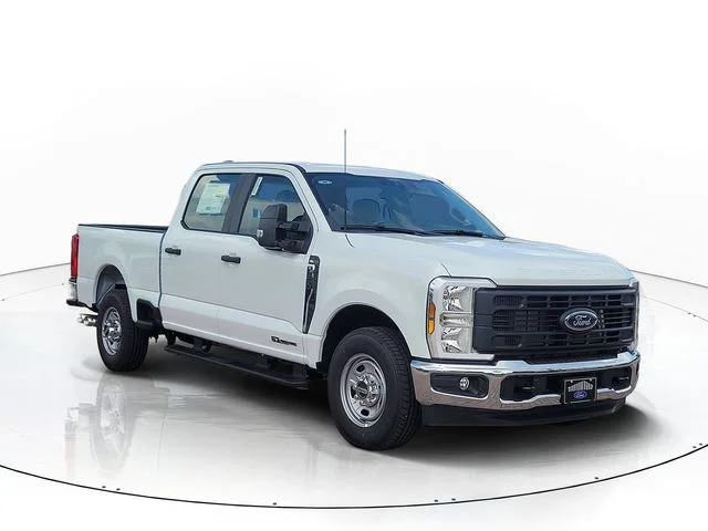 New 2026 Oxford White Ford XL image 3