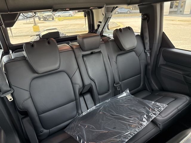 New 2026 Carbonized Gray Metallic Ford Badlands image 15