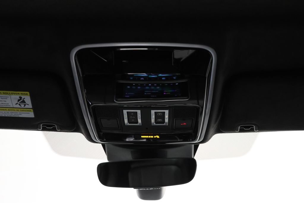 Used 2019  Land Rover 5.0L V8 Supercharged image 14