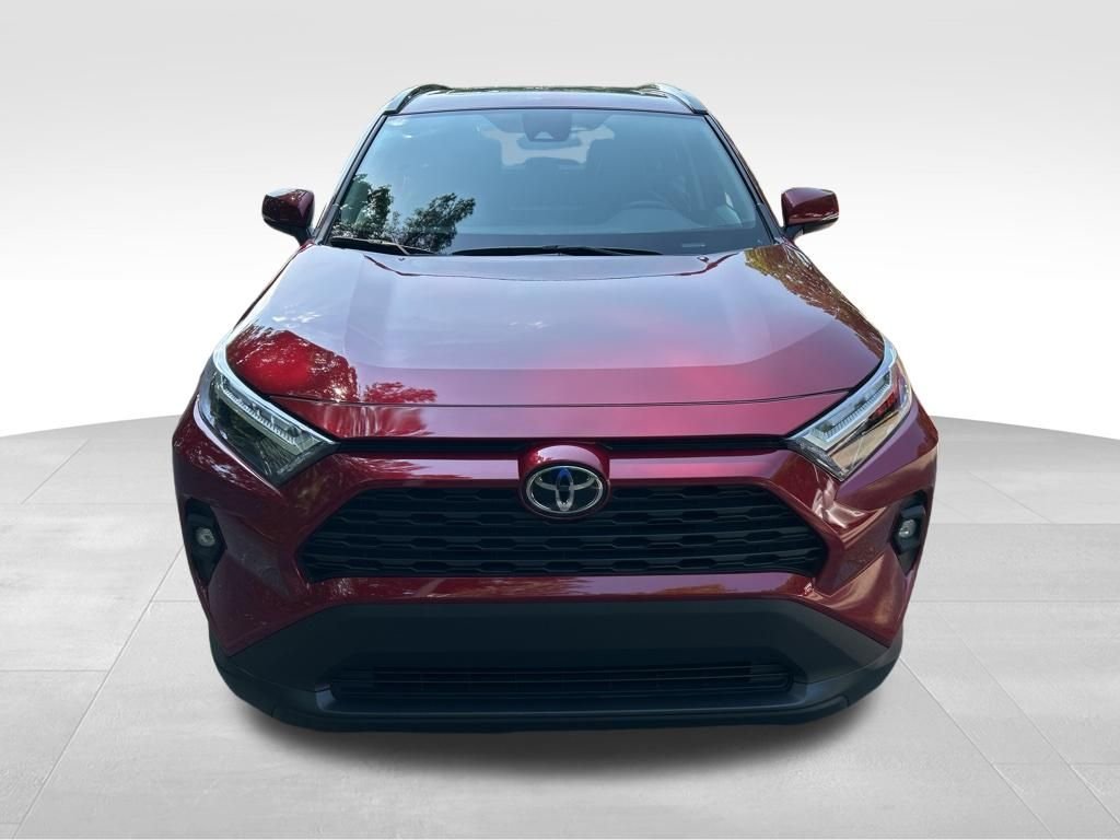 Used 2022 Red Toyota XLE Premium image 9